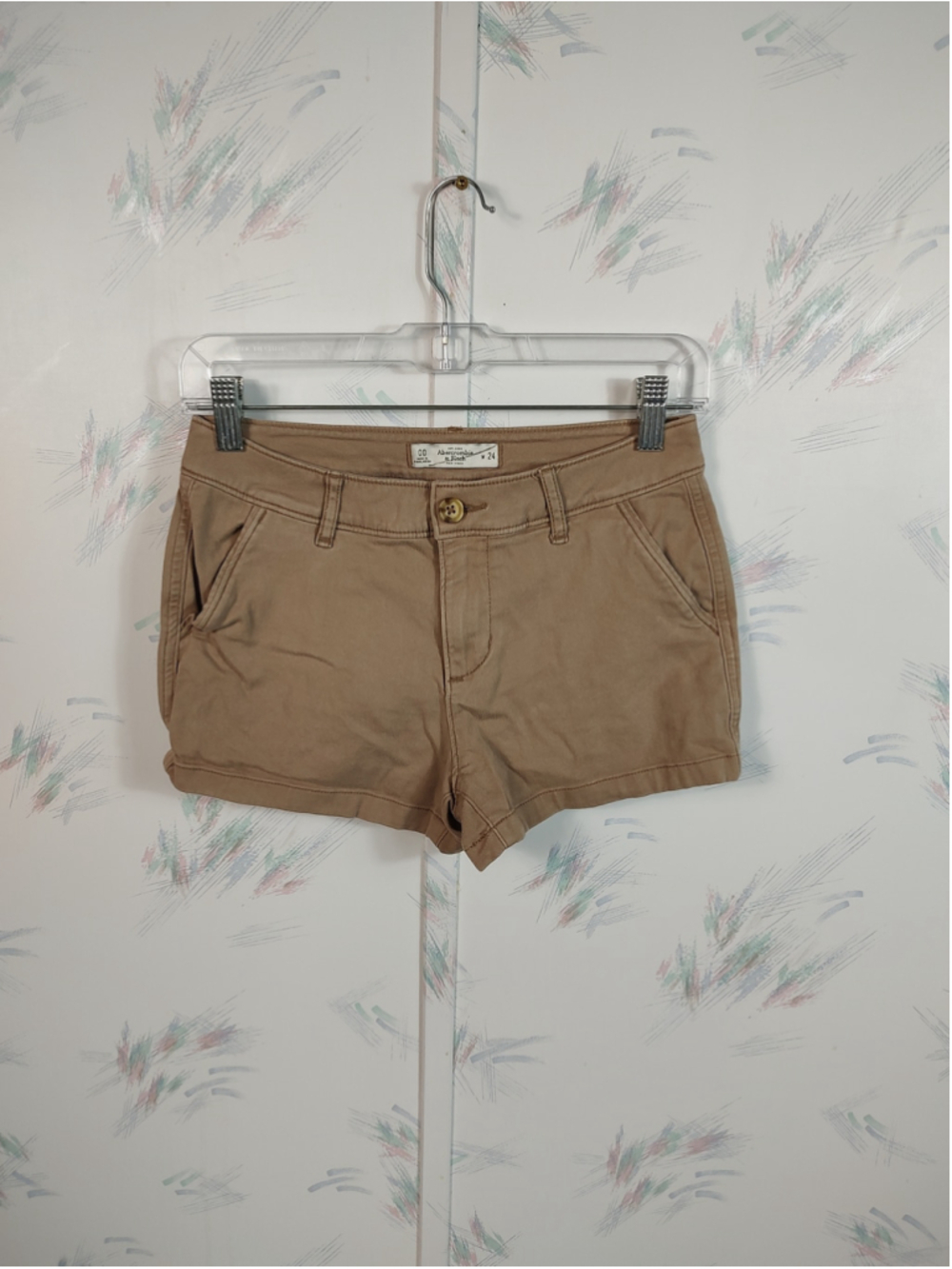 Women's Abercrombie & Fitch Beige Shorts Size 00